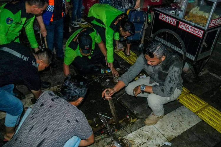 Alun-alun dan Stasisun Bogor Semrawut saat Libur Lebaran, Angkot dan PKL Ditertibkan