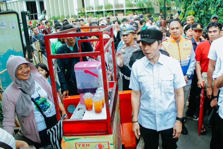 Wisatawan Membludak, Pemkot Bogor Gelar Operasi Angkot di Alun-alun 
