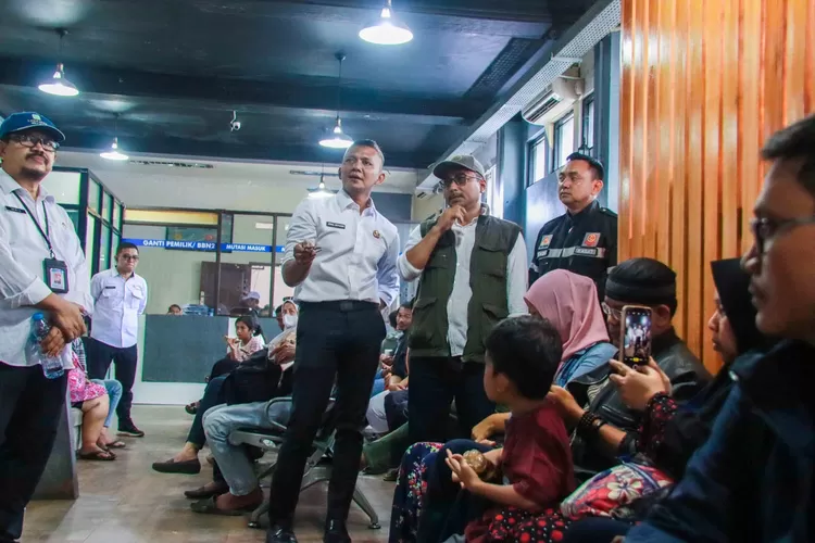 Kantor Samsat Kota Bogor Antrean Panjang Sejak Pemutihan Pajak Kendaraan Bermotor