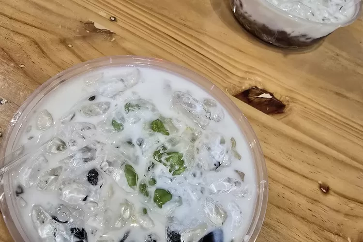 Es Cehuntiau Khas Pontianak Viral di Bogor: Segar, Halal, dan Bikin Nagih!