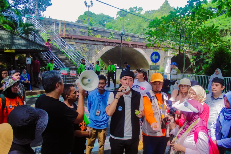 Para Pedagang Sempur Kota Bogor Diminta Ikut Jaga Kebersihan Kota, Dedie: Sampahnya Dibersihkan!