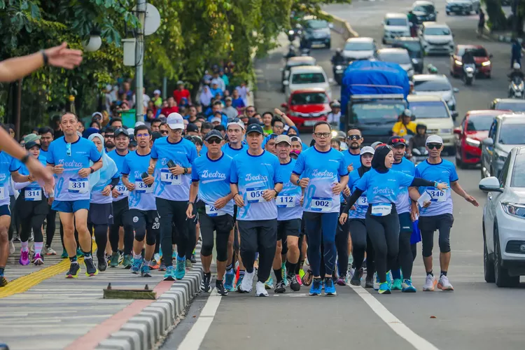 Ratusan Pelari dari Berbagai Komunitas Berlari di Kota Bogor di Ajang DedraRun