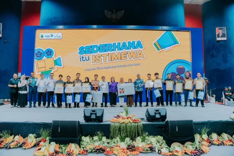 Bank bjb hadir di Sayembara Video Perpisahan 2025, dorong literasi keuangan pelajar Jawa Barat agar generasi muda tumbuh cerdas dan mandiri finansial.