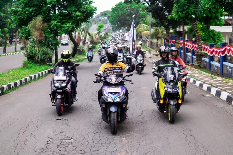 Keseruan Touring 700 Biker Meriahkan 10 Tahun MAXi Yamaha dalam Gelaran MAXi Day 2025 Bogor. (Yamaha)