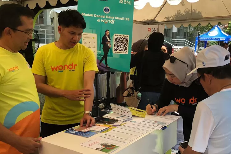 BNI dukung Dana Lestari ITB lewat wondr ITB Ultra Marathon 2025, menggabungkan semangat olahraga dan filantropi pendidikan.