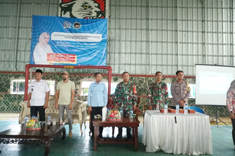 Program Makan Bergizi Gratis hadir di Desa Tridaya Sakti, Bekasi, mendorong masyarakat terlibat dalam pemenuhan gizi dan ekonomi lokal.