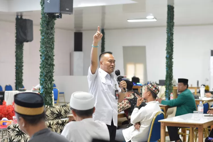 DPR RI dan BGN menggelar sosialisasi Program Makan Bergizi Gratis di Depok guna memperkuat edukasi gizi, menekan angka stunting, dan menyiapkan generasi Indonesia yang unggul.