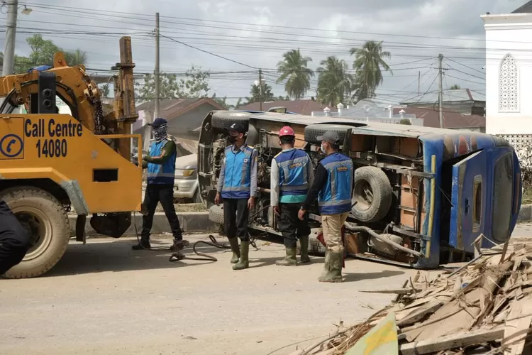Bencana Banjir dan Longsor Melanda Sumatera, Jasa Marga Salurkan Bantuan Besar-besaran untuk Pemulihan Warga