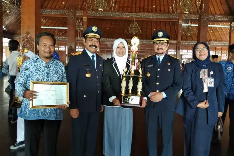 Inilah 10 SMA Terbaik Yang Ada Di Kota Surakarta, Ternyata SMA Negeri 1 ...