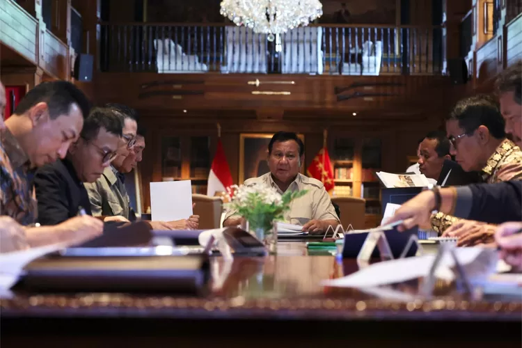 Prabowo Subianto menggelar rapat terbatas di Hambalang pada hari Minggu.