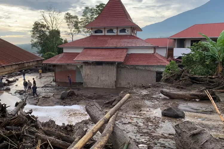 Tragedi Banjir Lahar Dingin Di Sumatera Barat, Lebih Dari 37 Warga ...