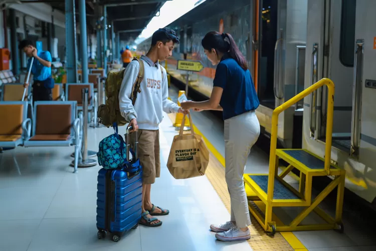Korps Lalu Lintas (Korlantas) Polri akan menerapkan skema WFA/WFH menjelang libur Natal dan Tahun Baru. (dok PT KAI Daop 1 Jakarta)