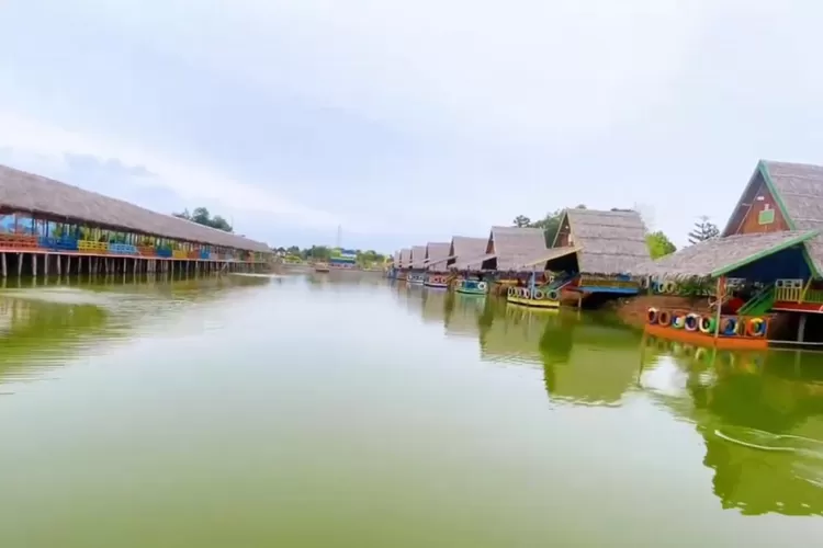 Saung Bambu Pelangi Kenten, Alternatif Wisata Air Masyarakat Kota