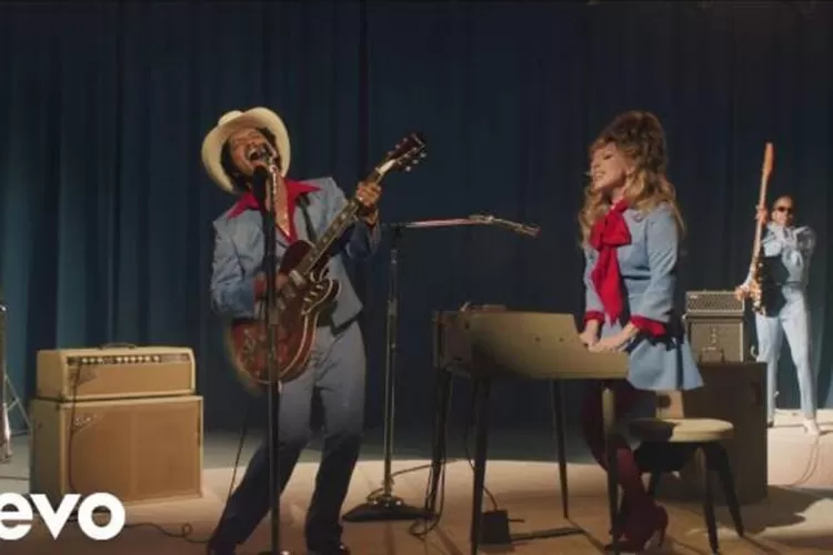 Viral di TikTok! Lirik Lagu 'Die With A Smile' dari Lady Gaga feat. Bruno Mars (Tangkapan layar YouTube / Lady Gaga)