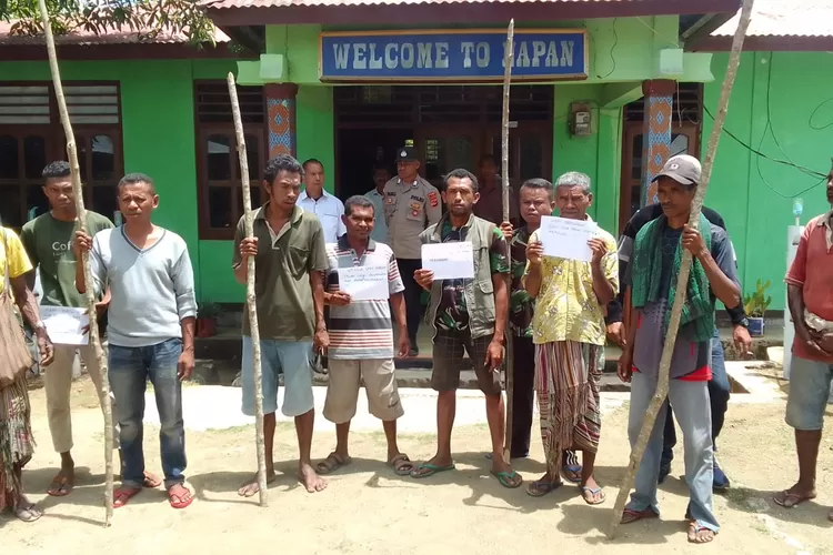 Buntut Dugaan Pemalsuan Dokumen Oleh Kades Napan, Warga Nyaris Segel ...