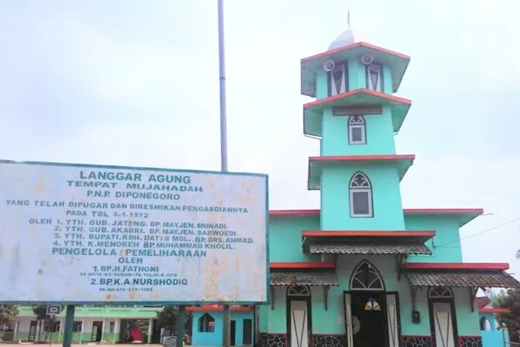 Sudah Berdiri Sejak Tahun 1972, Masjid Di Magelang Ini Cocok Jadi ...