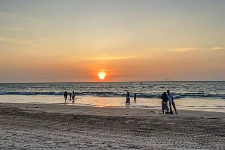 Pantai Sambolo Anyer (Topmedia.co.id / Istimewa)