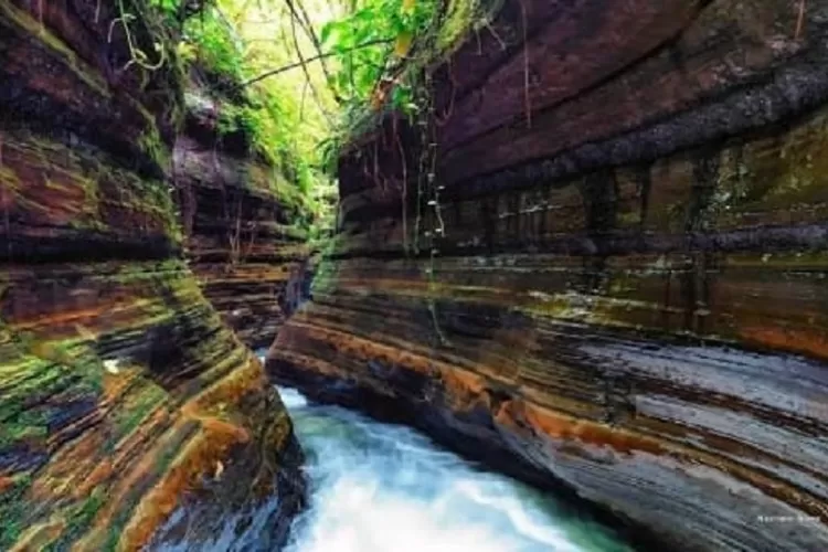 Curug Putri Carita (TOPMEDIA.CO.ID /ISTIMEWA)