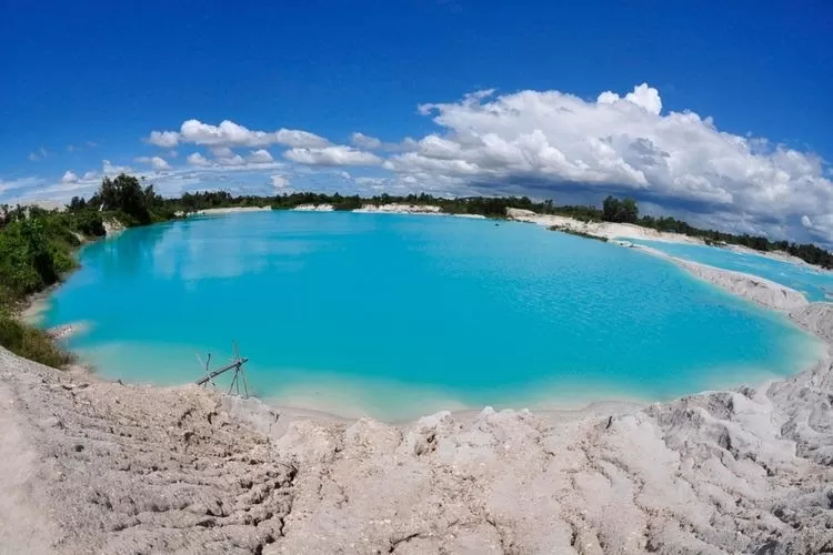 Wisata danau kaolin  (Topmedia.co.id/Istimewa)