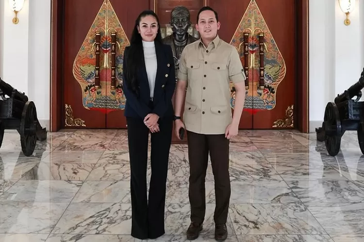 Nikita Mirzani bersama Rizky Irmansyah (Topmedia.co.id / Istimewa)