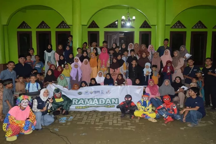 Founder Fino Badut Gelar Kegiatan Ramadhan Menyenangkan (Topmedia.co.id / Istimewa)