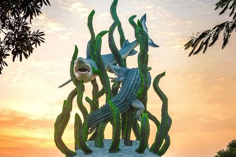 Ikonik tugu buaya dan hiu di Surabaya. (Foto: Intagram @pesona.indonesia)