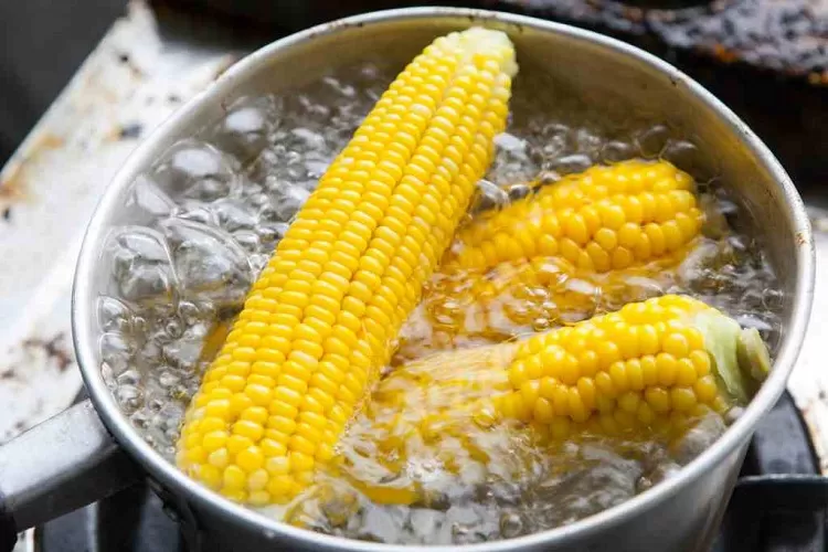 Air Rebusan Jagung (Topmedia.co.id / Istimewa)