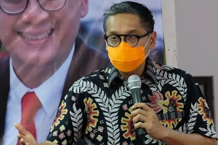 Anggota Komisi X DPR RI, Putra Nababan Politikus PDIP (Topmedia.co.id / Istimewa)