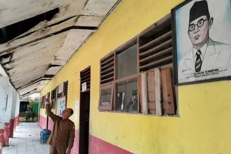 Contoh Sekolah yang Rusak (Topmedia.co.id / Istimewa)