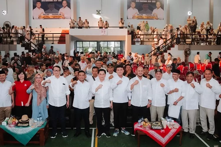 konsolidasi relawan untuk menangkan Pilgub Banten 2024di GOR Puri Beta, Larangan, Kota Tangerang, Minggu (14/7/2024). (Topmedia.co.id / Istimewa)