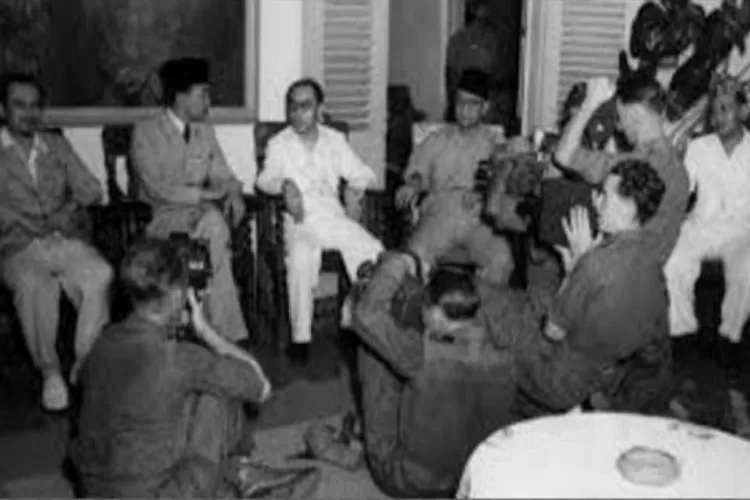 Dokumentasi peristiwa penting sebelum pembacaan teks proklamasi. (TOPmedia/Istimewa)