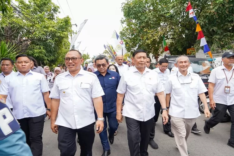 Ketua Dewan Pertimbangan Presiden, Wiranto saat mengunjungi Kota Cilegon (TOPmedia/Firasat Nikmatullah)