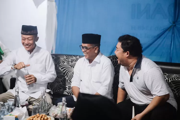 Pendiri Yayasan Nur Albab, Edi mengundang Bacagub Banten Andra Soni di Grogol (TOPMedia.co.id / Istimewa)