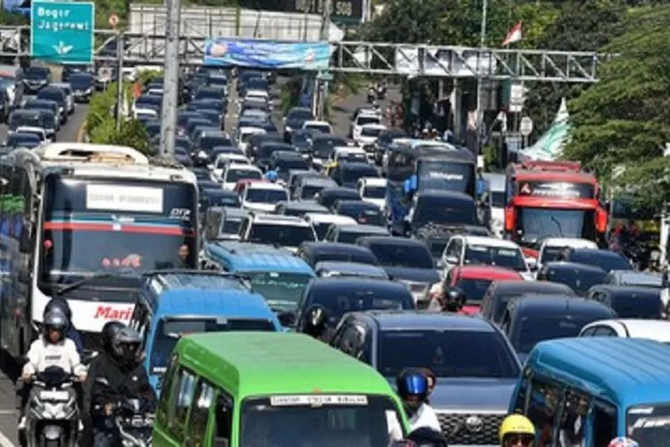 Kemacetan Horor di Jalur Wisata Puncak, Bogor. (TOPMedia.co.id / Istimewa)