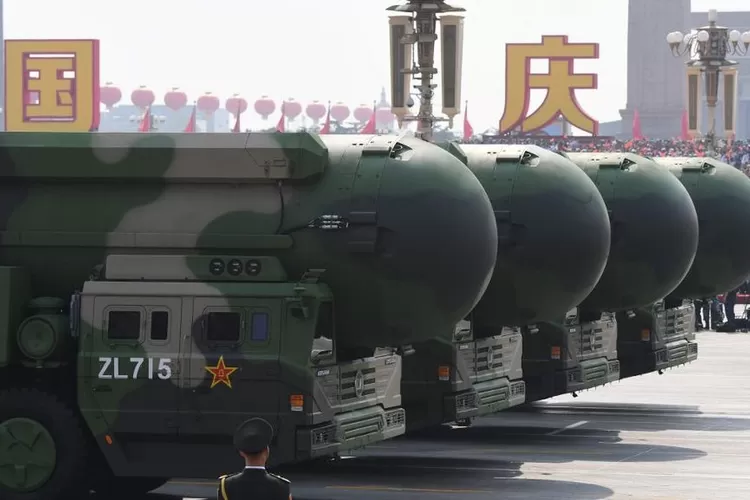 Potret Rudal Balistik Antarbenua China (TOPMedia.co.id / Istimewa)