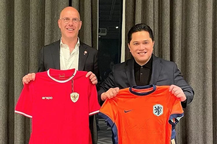 Potret Ketum PSSI Erick Thohir dan Sekjen KNVB Gijs de Jong (TOPMedia.co.id / Istimewa)