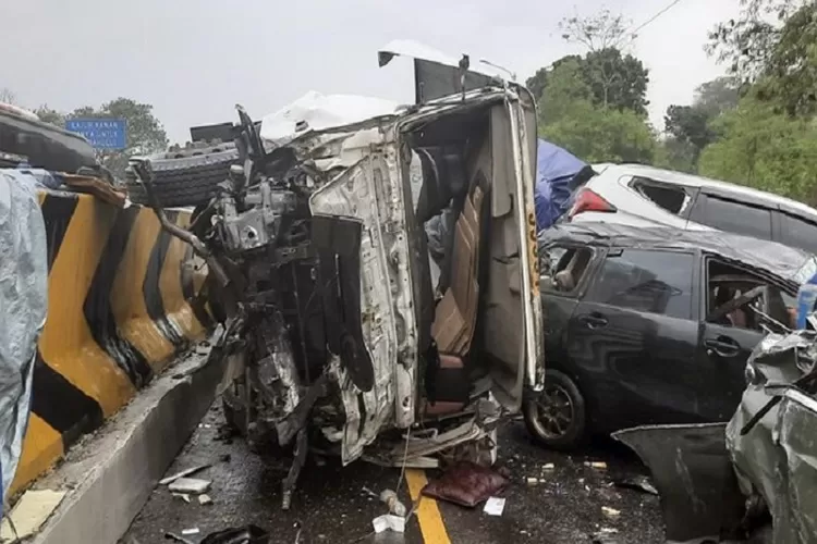 Kondisi Kecelakaan di Tol Cipularang (TOPmedia.co.id / Istimewa)