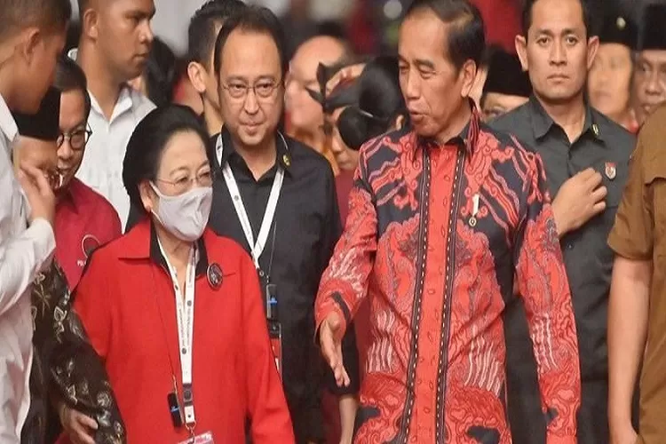 Potret Kemesraan Presiden ke-7 Jokowi bersama Ketum PDIP Megawati Soekarnoputri (TOPmedia.co.id / Istimewa)