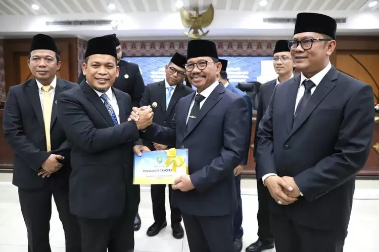 DPRD Kota Tangerang Gelar Rapat Paripurna Serah Terima Jabatan Wali Kota 2025-2030 (foto:Tangerangkota.go.id)