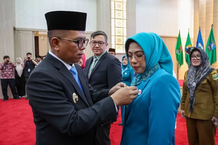 Gubernur Banten Andra Soni Lantik Pengurus TP PKK dan Pembina Posyandu Provinsi Banten Periode 2025 - 2030, Selasa (11/3/2025) (Beni Hendriana)