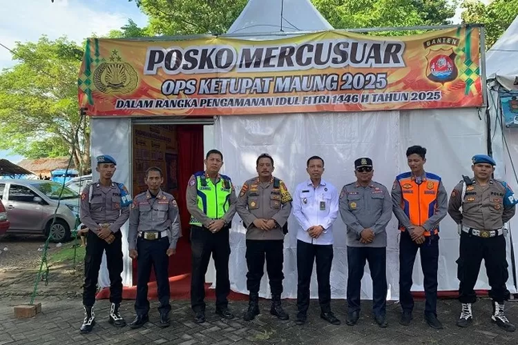 Kabid 2.2/IV Kemenko Polkam, Kombes Pol Noman Trisapto Narpati melakukan kunjungan dan pemantauan ke sejumlah titik pospam arus balik lebaran di Provinsi Banten, Rabu (02/04). 