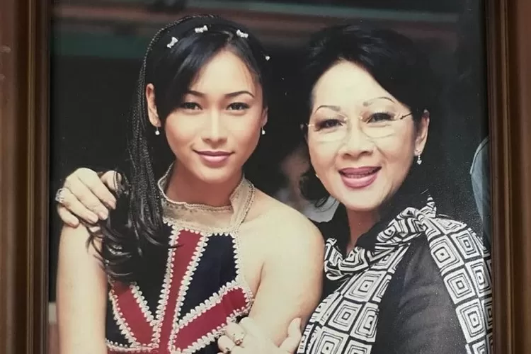 Titik Puspa Bersama Inul Daratista (Sumber: instagram pribadi indul daritista)