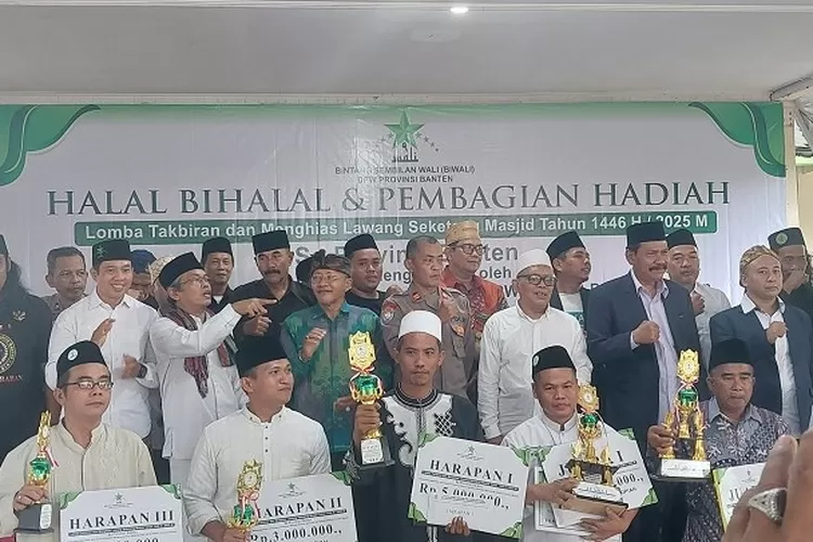 Pemperingatan Hari Raya Idul Fitri 1446 Hijriah/2025 Masehi di Pondok Pesantren Al Fathaniyah, Kota Serang, Minggu 13 April 2025. 