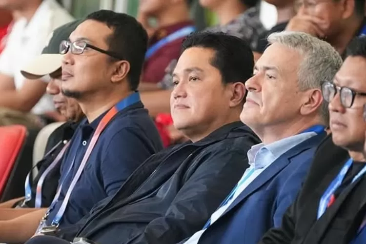 Potret Ketua Umum PSSI, Erick Thohir (tengah). (Instagram.com/@erickthohir)