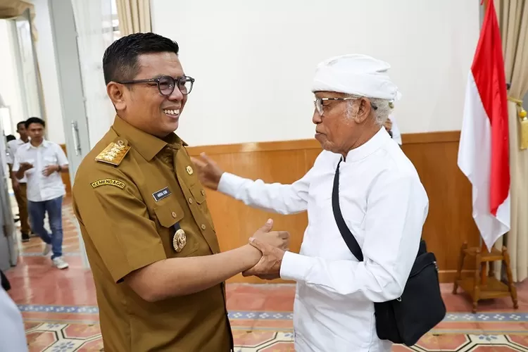 Gubernur Banten Andra Soni terima Audiensi Para Pengurus Parisada Hindu Dharma Indonesia (PHDI) Provinsi Banten di Gedung Negara Provinsi Banten, Jl Brigjen KH Syam'un No. 5 Kota Serang, Selasa (15/4/2025). 