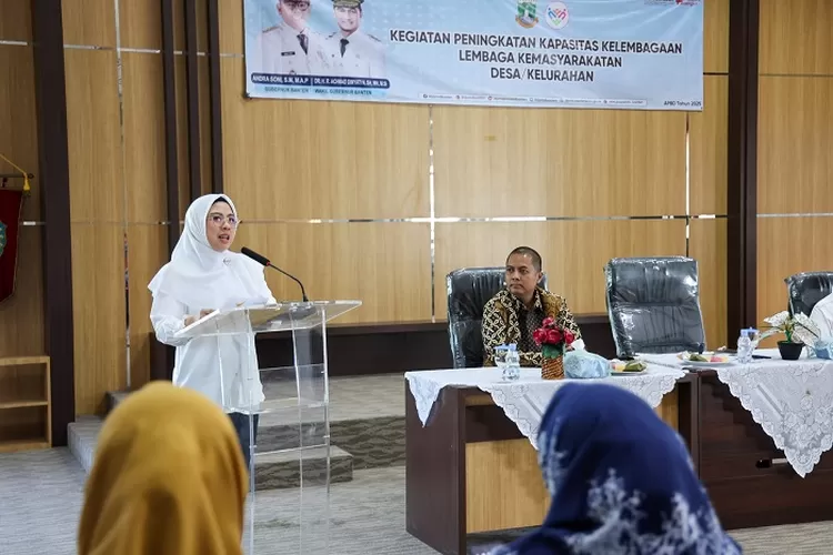 Ketua Tim Pembina Posyandu Provinsi Banten  Tinawati Andra Soni di Gedung PKK Provinsi Banten, KP3B Curug, Kota Serang, Rabu, (16/4/2025.