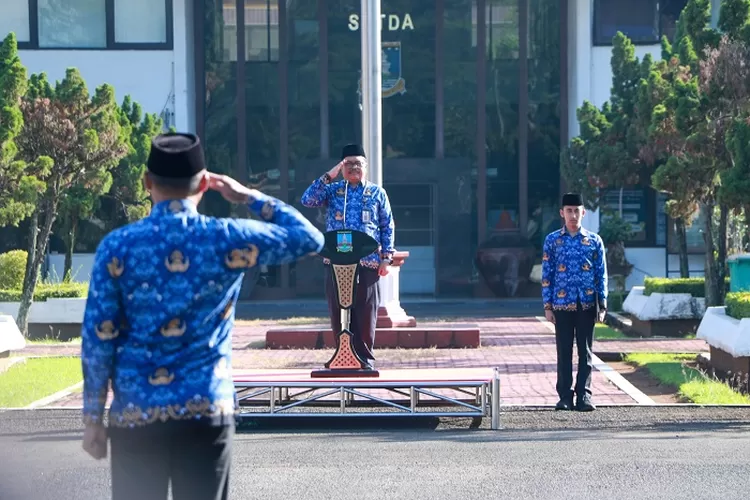 Upacara Hari Otonomi Daerah (Otda) ke XXIX Tahun 2025, di lapangan Pendopo Bupati Serang pada Jumat, 25 April 2025.