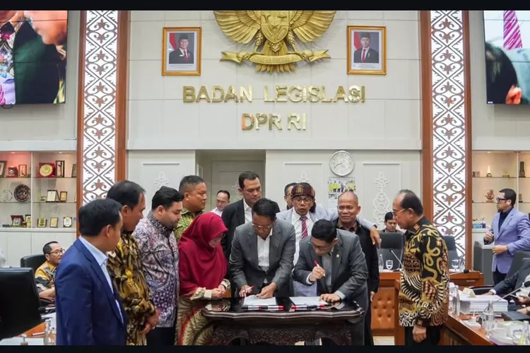 Potret DPR Saat Kritik Tekanan Dagang AS