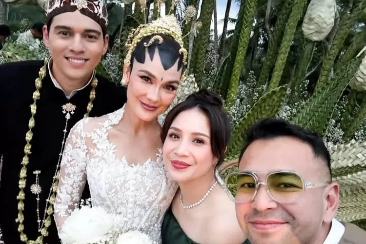 Potret Raffi Ahmad dan Nagita Slavina Menyambangi Pernikahan Luna Maya dan Maxime Bouttier