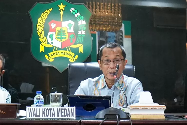  Badan Riset dan Inovasi Daerah (Brida) menggelar Seminar Akhir Kajian Pemanfaatan Sumur Laluan (Groud Water Recharge) Dalam Upaya Mengurangi Genangan Air Hujan. (portal.medan.go.id)